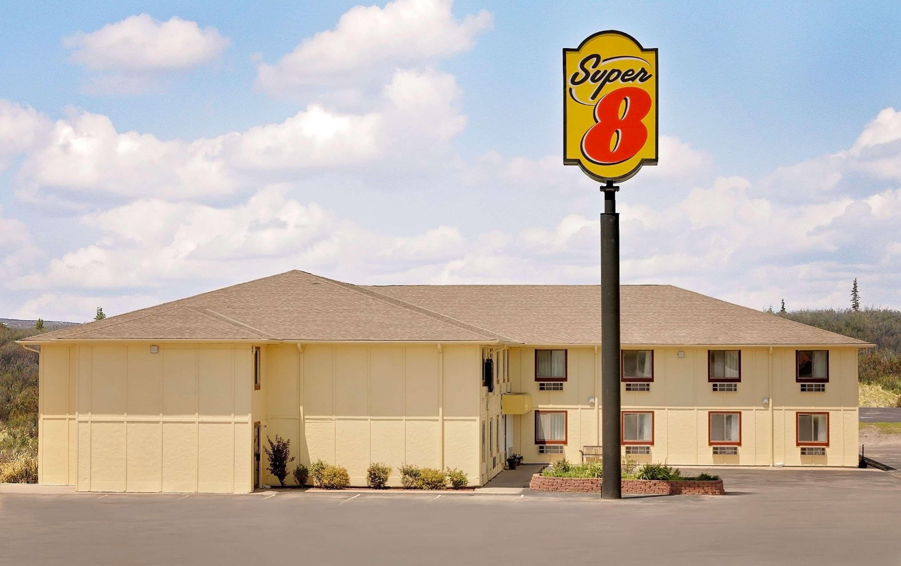 Super 8 By Wyndham Rock Port Mo Hotel Bagian luar foto